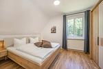 Schlafzimmer - Ferienhaus Oscar mit großen Garten, Terrasse und Grill - Top-Hundeurlaub