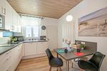 Küche / Küchenzeile - Ferienhaus Oscar mit großen Garten, Terrasse und Grill - Top-Hundeurlaub