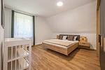 Schlafzimmer - Ferienhaus Oscar mit großen Garten, Terrasse und Grill - Top-Hundeurlaub