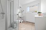 Badezimmer - Ferienhaus Ankerlicht Olpenitz - Top-Hundeurlaub