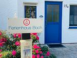 Fassade / Eingang - Ferienhaus Bach - Top-Hundeurlaub