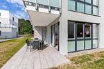 Terrasse mit Zugang zum Wohn-/Essbereich - Aparthotel Ostseeallee 5-41 - Top-Hundeurlaub
