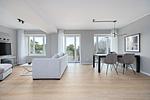 Wohn-Essbereich mit Couch - Strandresidenzen Binz-Prora D3.4 - Top-Hundeurlaub