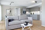 Wohn-Essbereich mit Couch - Strandresidenzen Binz-Prora D4.4 - Top-Hundeurlaub