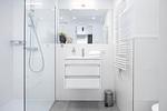 Badezimmer mit Dusche - Strandresidenzen Binz-Prora D4.4 - Top-Hundeurlaub