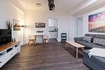 Wohn-Essbereich mit Couch - Ohlerich Speicher 1-01 - Top-Hundeurlaub