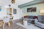 Wohn-Essbereich mit Couch und Esstisch - Ohlerich Speicher 4-22 - Top-Hundeurlaub