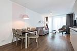Wohn-Essbereich mit Esstisch, Sitzgelegenheiten - Apartmentvilla Anna See 1-13 - Top-Hundeurlaub