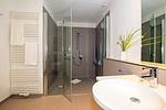 Badezimmer mit Dusche - Apartmentvilla Anna See 1-14 - Top-Hundeurlaub
