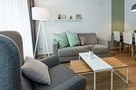 Wohn-Essbereich mit Couch - Apartmentvilla Anna See 1-15 - Top-Hundeurlaub