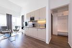 Küchenzeile mit Mikrowelle - Apartmentvilla Anna See 3-16 - Top-Hundeurlaub