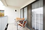 Balkon mit Sitzgelegenheiten - Deichhäuser Anna Küste 2-22 - Top-Hundeurlaub