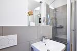 Badezimmer mit Dusche - Deichhäuser Anna Küste 3-30 - Top-Hundeurlaub
