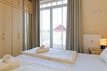 Schlafzimmer mit Doppelbett - Dünenschloss 1-40 - Top-Hundeurlaub