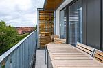 Überdachter Balkon mit Sitzgelegenheit - Deichhäuser Anna Küste 6-31 - Top-Hundeurlaub