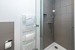 Badezimmer mit Dusche - Deichhäuser Anna Küste 7-22 - Top-Hundeurlaub