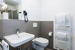 Badezimmer mit Dusche - Deichhäuser Anna Küste 8-12 - Top-Hundeurlaub