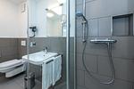 Badezimmer mit Dusche - Deichhäuser Anna Küste 8-31 - Top-Hundeurlaub