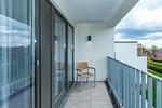 Balkon mit Gartenmöbeln - Deichhäuser Anna Küste 8-31 - Top-Hundeurlaub