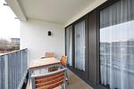 Balkon mit Gartenmöbeln, Überdacht - Deichhäuser Anna Küste 3-22 - Top-Hundeurlaub
