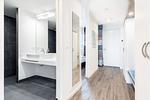 Flur mit Blick zum Badezimmer - gbmv0-03 - Großenbrode - Apartmentanlage Meerblickvilla 0-03 - Top-Hundeurlaub