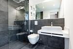 Badezimmer mit ebenerdiger Regendusche - gbmv0-01 - Großenbrode - Apartmentanlage Meerblickvilla 0-01 - Top-Hundeurlaub