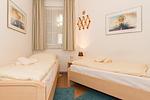 Schlafzimmer mit Etagenbett - Apartmenthaus Atlantik 213 - Top-Hundeurlaub