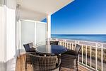 Balkon 1 mit Gartenmöbeln - Apartmentanlage Meerblickvilla 2-22 - Top-Hundeurlaub