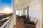 Balkon mit Zugang zum Schlafzimmer und Wohnbereich - Apartmentanlage Meerblickvilla 2-25 - Top-Hundeurlaub