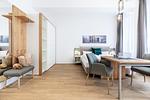 Wohn-/Schlafbereich mit Boxspringbett - Ferienapartments am Krusespeicher 0-01 - Top-Hundeurlaub