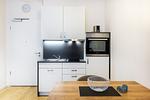 Küchenzeile mit Geschirrspüler - Ferienapartments am Krusespeicher 2-20 - Top-Hundeurlaub