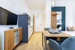 Wohn-/Schlafbereich mit Garderobe - Ferienapartments am Krusespeicher 3-29 - Top-Hundeurlaub