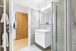 Badezimmer mit Waschtisch - Ferienapartments am Krusespeicher 3-29 - Top-Hundeurlaub