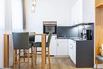 Küchenzeile mit Geschirrspüler - Ferienapartments am Krusespeicher 3-30 - Top-Hundeurlaub