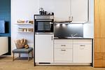 Küchenzeile mit Backofen - Ferienapartments am Krusespeicher 3-33 - Top-Hundeurlaub