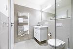 Badezimmer mit Waschtisch - Ferienapartments am Krusespeicher 3-34 - Top-Hundeurlaub
