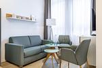 Wohn-/Essbereich mit Einzelschlafcouch - Ferienapartments am Krusespeicher 3-35 - Top-Hundeurlaub