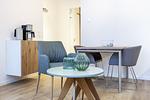 Wohn-/Essbereich mit Esstisch - Ferienapartments am Krusespeicher 3-35 - Top-Hundeurlaub