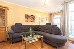 Wohn-Essbereich mit Couch - Apartmenthaus Atlantik 303 - Top-Hundeurlaub