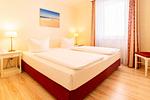 Schlafzimmer mit Doppelbett - Seehof 124 - Top-Hundeurlaub
