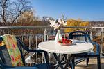 Balkon mit Gartenmöbeln - Seehof 212 - Top-Hundeurlaub