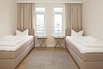 Schlafzimmer mit zwei Einzelbetten - Seehof 224 - Top-Hundeurlaub
