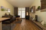Wohn-Essbereich mit Couch - Meeresblick 008 - Top-Hundeurlaub