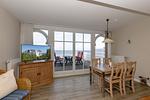 Wohn-Essbereich mit Zugang zum Balkon - Meeresblick 226 - Top-Hundeurlaub
