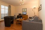 Wohn-Essbereich mit Couch - Meeresblick 321 - Top-Hundeurlaub