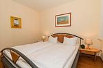 Schlafzimmer mit Doppelbett - Meeresblick 321 - Top-Hundeurlaub