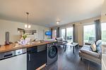 Küchenzeile mit Essbereich im sinf51-1-S, Nordsee-Resort Friesland, Mellumweg 1 in Schillig - NordseeResort Friesland 51-1-S - Top-Hundeurlaub
