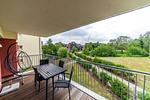 Balkon mit Gartenmöbeln im sinf51-1-S, Nordsee-Resort Friesland, Mellumweg 1 in Schillig - NordseeResort Friesland 51-1-S - Top-Hundeurlaub