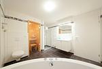 Badezimmer mit Saunabereich - NordseeResort Friesland 51-1-S - Top-Hundeurlaub