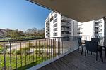 Balkon mit Gartenmöbeln - NordseeResort Friesland 51-1-S - Top-Hundeurlaub
